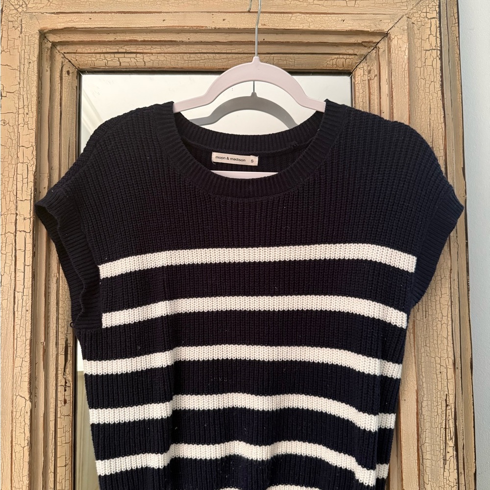 Sweater Vest